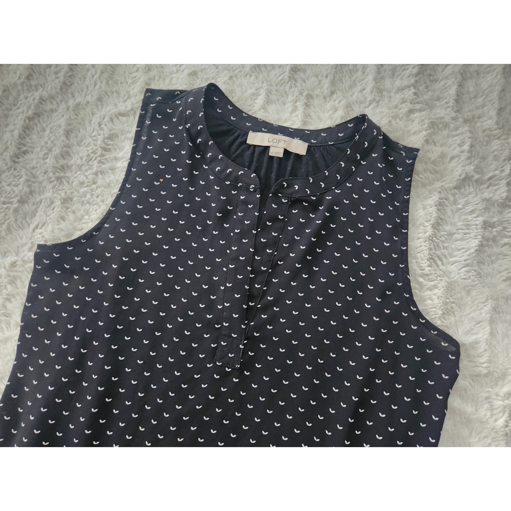 LOFT Ann Taylor Sleeveless Blouse XS Black Heart Print Split Neck Rayon Blend